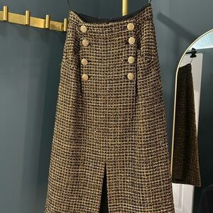 CHANEL Black and Gold Tweed Skirt